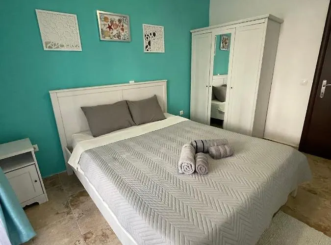 Dariva Apartman Néa Szkióni